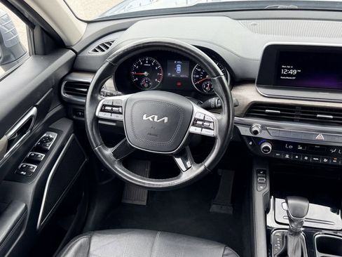 Certified 2022 Kia Telluride EX w/ EX Premium Package AWD/4WD image 16