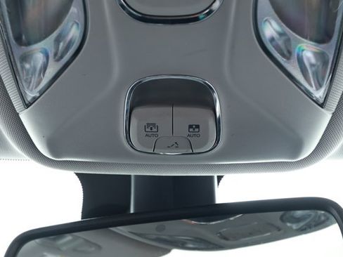 Used 2022 Jeep Compass Latitude w/ Sun and Sound Group AWD/4WD image 19