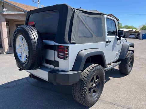 Used 2012 Jeep Wrangler Sport AWD/4WD image 5