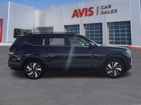 Used 2025 Volkswagen Atlas SE FWD image 5
