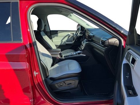 Used 2021 Ford Explorer XLT w/ Equipment Group 202A image 22