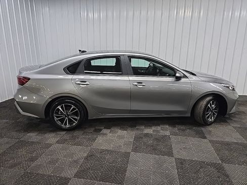Used 2024 Kia Forte LXS w/ LXS Technology Package FWD image 2