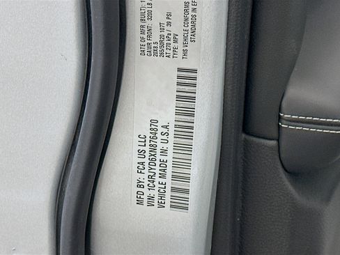 Used 2022 Jeep Grand Cherokee Overland image 12