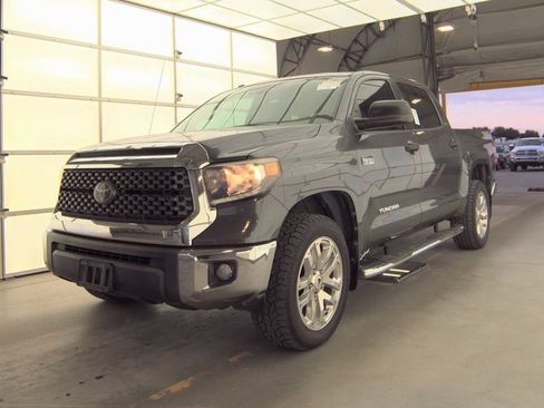 Used 2019 Toyota Tundra SR5 w/ SR5 Upgrade Package image 4