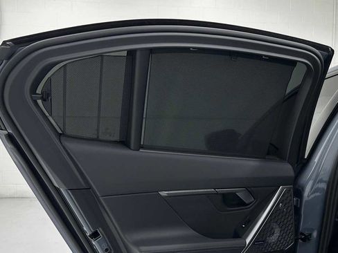 Used 2025 BMW M5 w/ Carbon Package image 38