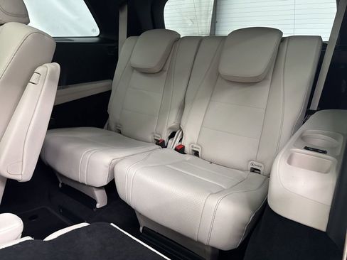 Used 2026 Mercedes-Benz GLS 450 4MATIC image 24