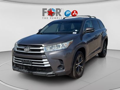 Used 2018 Toyota Highlander LE