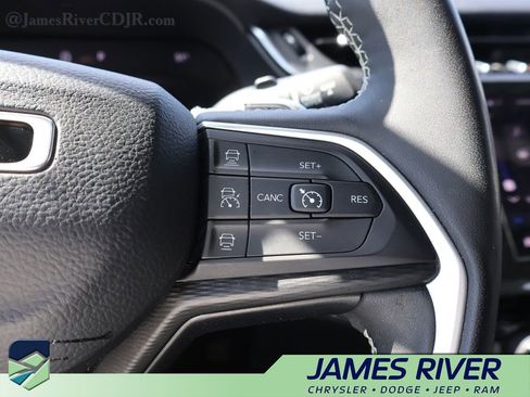 Used 2024 Jeep Grand Cherokee Altitude AWD/4WD image 28