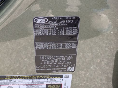 Used 2025 Land Rover Defender 110 X-Dynamic SE image 36