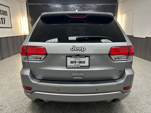 Used 2017 Jeep Grand Cherokee Overland image 5