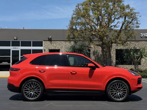 Used 2021 Porsche Cayenne AWD/4WD image 4