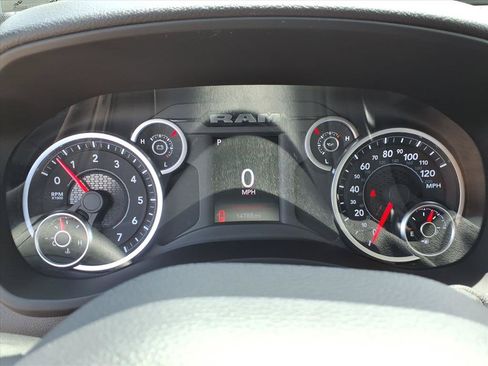 Used 2025 RAM 2500 Big Horn AWD/4WD image 27