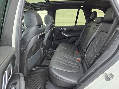 Used 2024 BMW X5 xDrive40i w/ Parking Assistance Package image 35