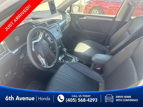 Used 2024 Volkswagen Tiguan SE FWD image 4