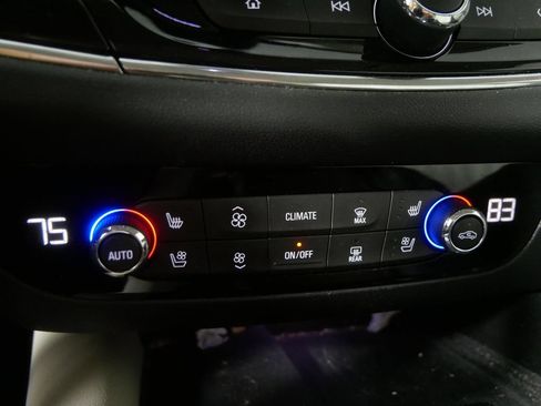 Used 2023 Buick Enclave Avenir w/ Avenir Technology Package AWD/4WD image 25