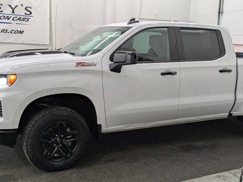 Used 2023 Chevrolet Silverado 1500 LT Trail Boss w/ Protection Package AWD/4WD image 2