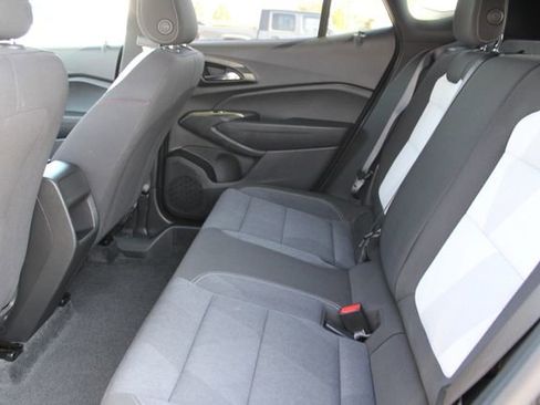 Used 2024 Chevrolet Trax RS w/ Driver Confidence Package FWD image 34