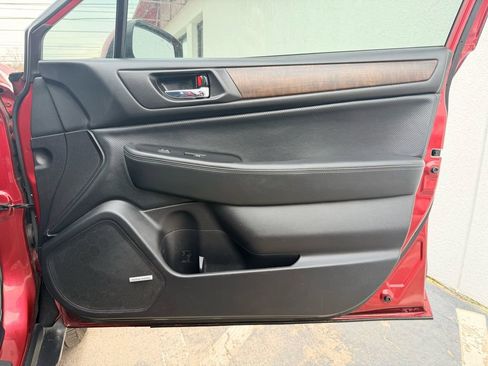 Used 2017 Subaru Outback 2.5i Limited image 27