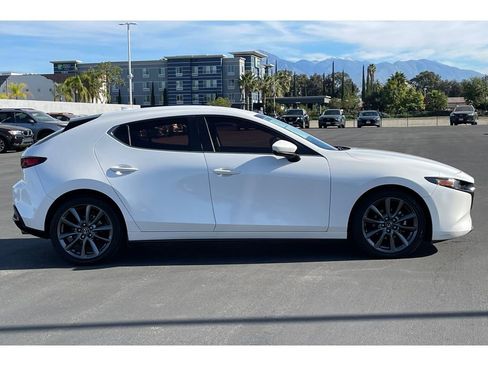 Used 2020 MAZDA MAZDA3 Hatchback w/ Preferred Package image 8