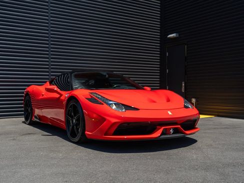 Used 2015 Ferrari 458 Speciale Coupe RWD image 7