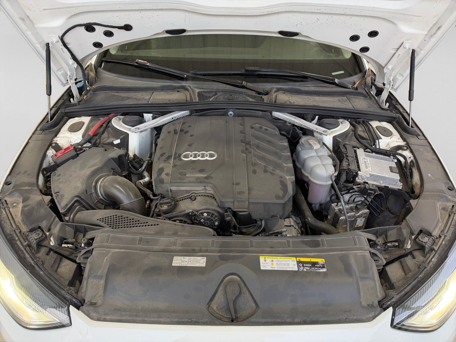 Used 2022 Audi A4 2.0T Premium w/ Convenience Package AWD/4WD image 19
