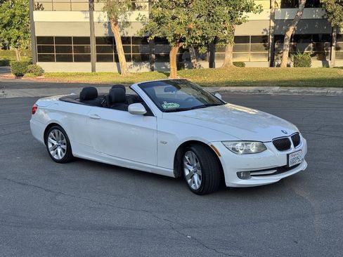 Used 2011 BMW 328i Convertible RWD image 5
