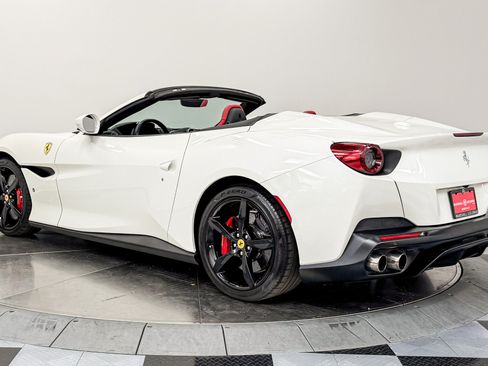 Used 2020 Ferrari Portofino RWD image 7