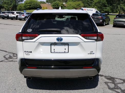 Used 2023 Toyota RAV4 SE AWD/4WD image 4