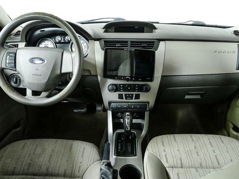 Used 2011 Ford Focus SE image 21