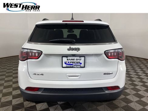 Used 2022 Jeep Compass Latitude w/ Convenience Group AWD/4WD image 17