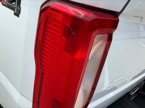 Used 2024 Ford F250 XLT image 26