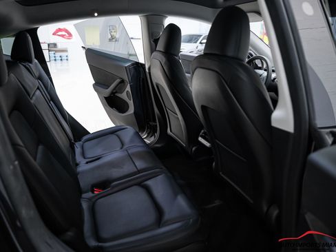 Used 2024 Tesla Model Y Long Range AWD/4WD image 48