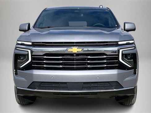 Used 2025 Chevrolet Tahoe LT image 3