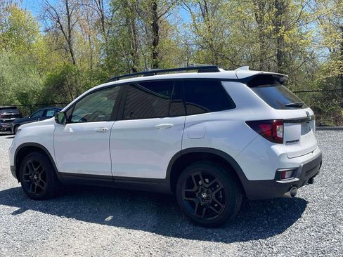Used 2025 Honda Passport Black Edition image 6