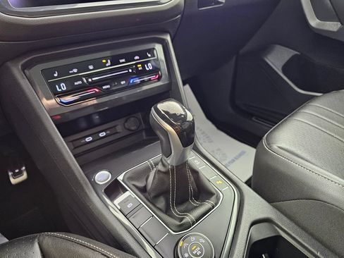 Used 2022 Volkswagen Tiguan SE R-Line AWD/4WD image 30