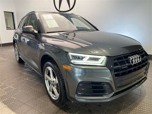 Used 2020 Audi Q5 2.0T Titanium Premium Plus image 2