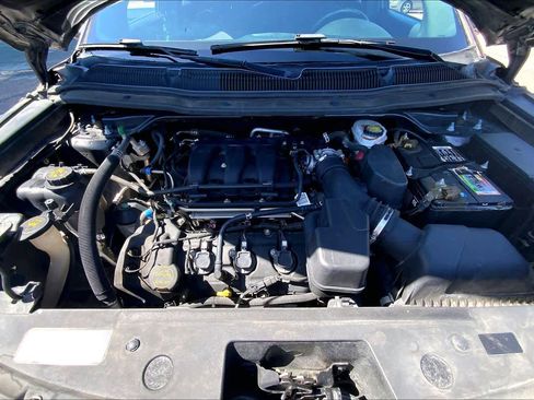 Used 2018 Ford Explorer XLT w/ Equipment Group 201A image 32