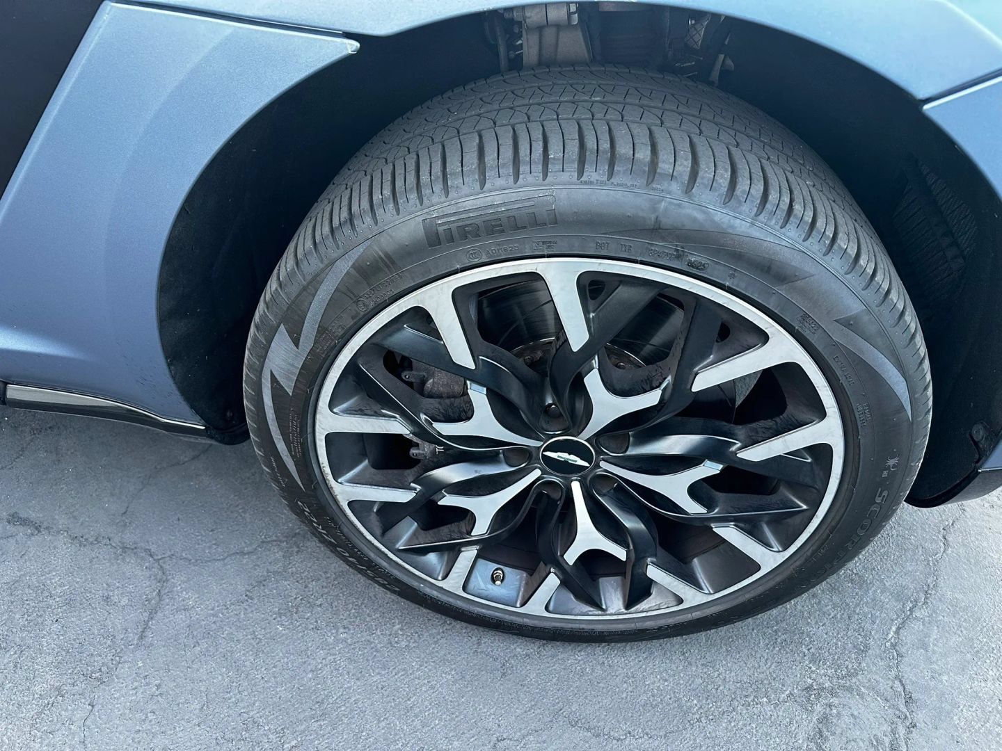 Used 2021 Aston Martin DBX AWD/4WD image 35