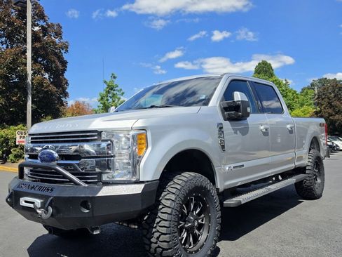 Used 2017 Ford F350 Lariat w/ Lariat Value Package AWD/4WD image 17