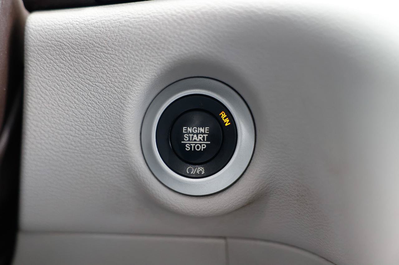 Used 2018 Chrysler Pacifica Touring-L FWD image 27