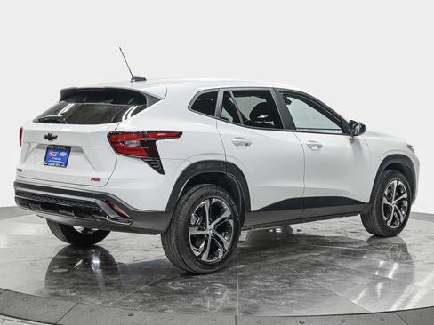 Used 2024 Chevrolet Trax RS image 8