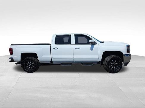 Used 2017 Chevrolet Silverado 1500 LT AWD/4WD image 9