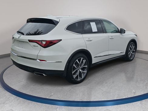 Certified 2024 Acura MDX w/ Technology Package FWD image 5