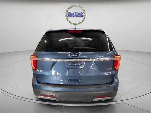 Used 2019 Ford Explorer XLT w/ Equipment Group 202A AWD/4WD image 4