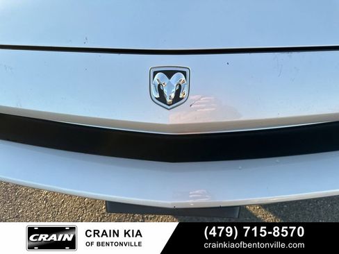 Used 2010 Dodge Challenger R/T image 12