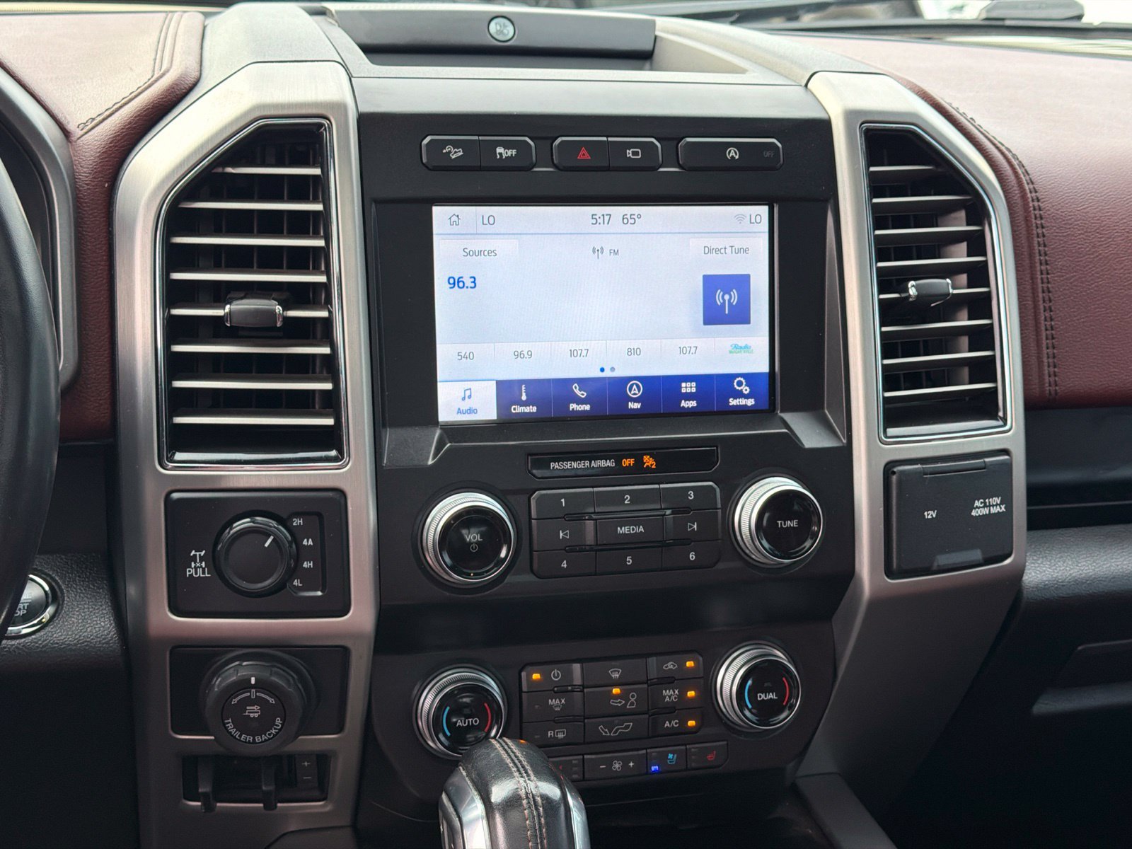 Used 2019 Ford F150 Platinum w/ Equipment Group 701A Luxury AWD/4WD image 23