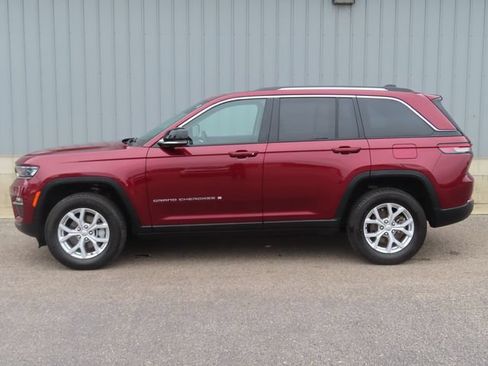 Used 2023 Jeep Grand Cherokee Limited AWD/4WD image 11
