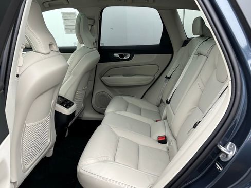 New 2026 Volvo XC60 B5 Ultra w/ Climate Package image 16