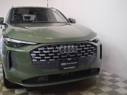 New 2025 Audi Q5 Premium Plus w/ Premium Plus image 2