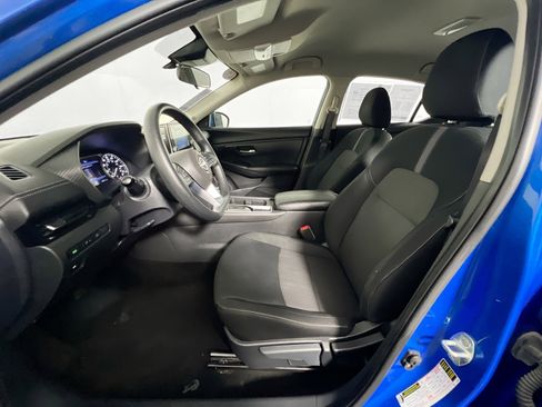 Used 2024 Nissan Sentra SV FWD image 14